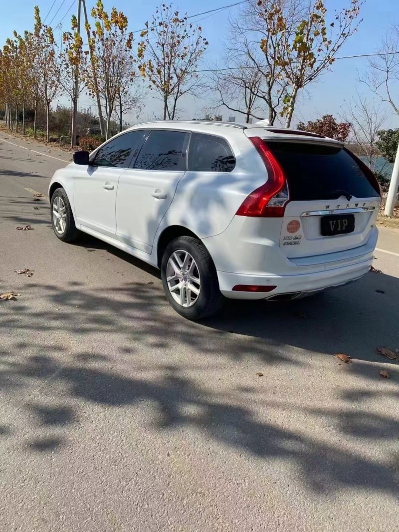 17年沃尔沃XC60SUV抵押车出售