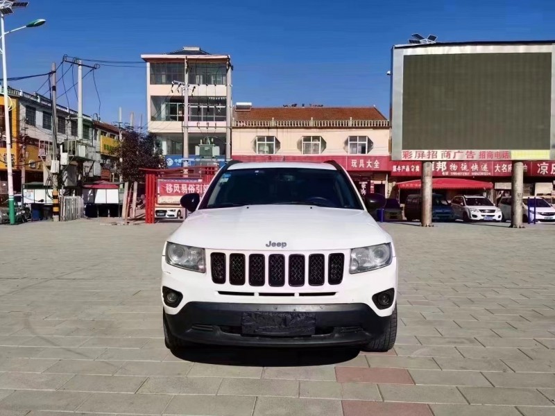 13年Jeep指南者SUV抵押车出售