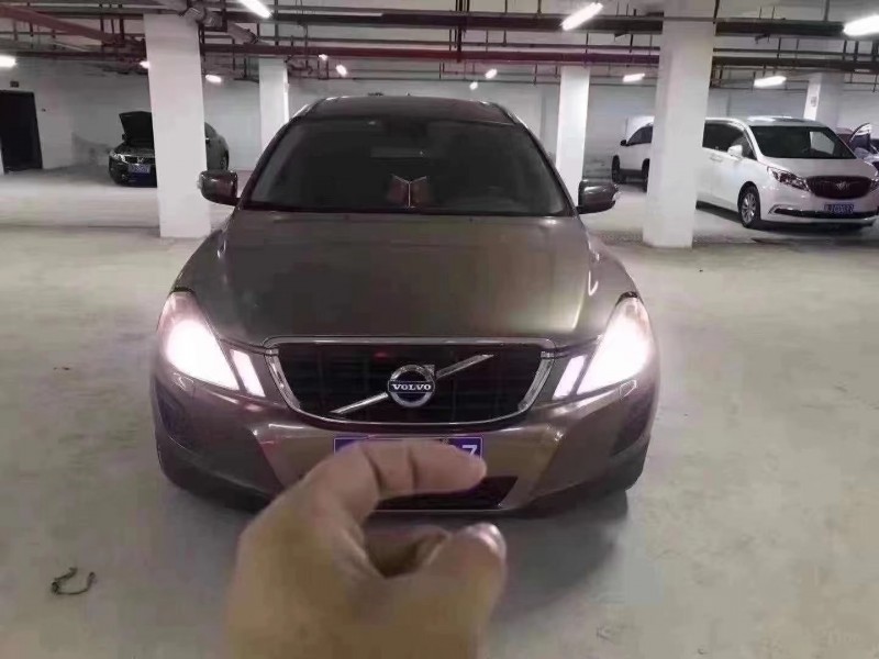 12年沃尔沃XC60轿车抵押车出售