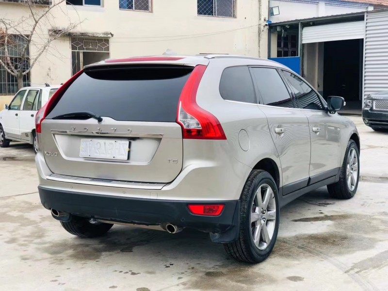 13年沃尔沃XC60SUV抵押车出售