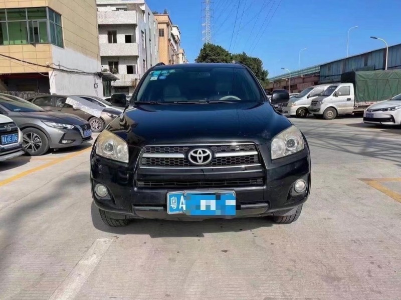 11年丰田RAV4轿车抵押车出售