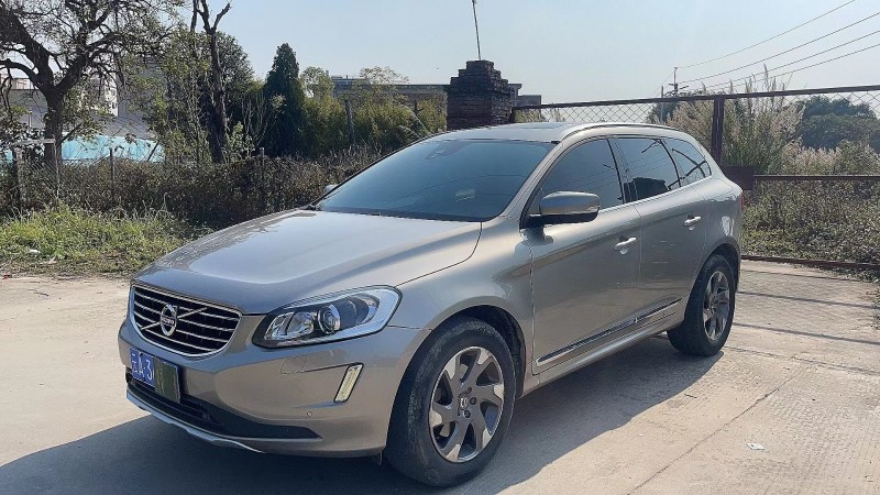 16年沃尔沃XC60轿车抵押车出售