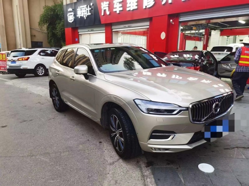 18年沃尔沃XC60SUV抵押车出售