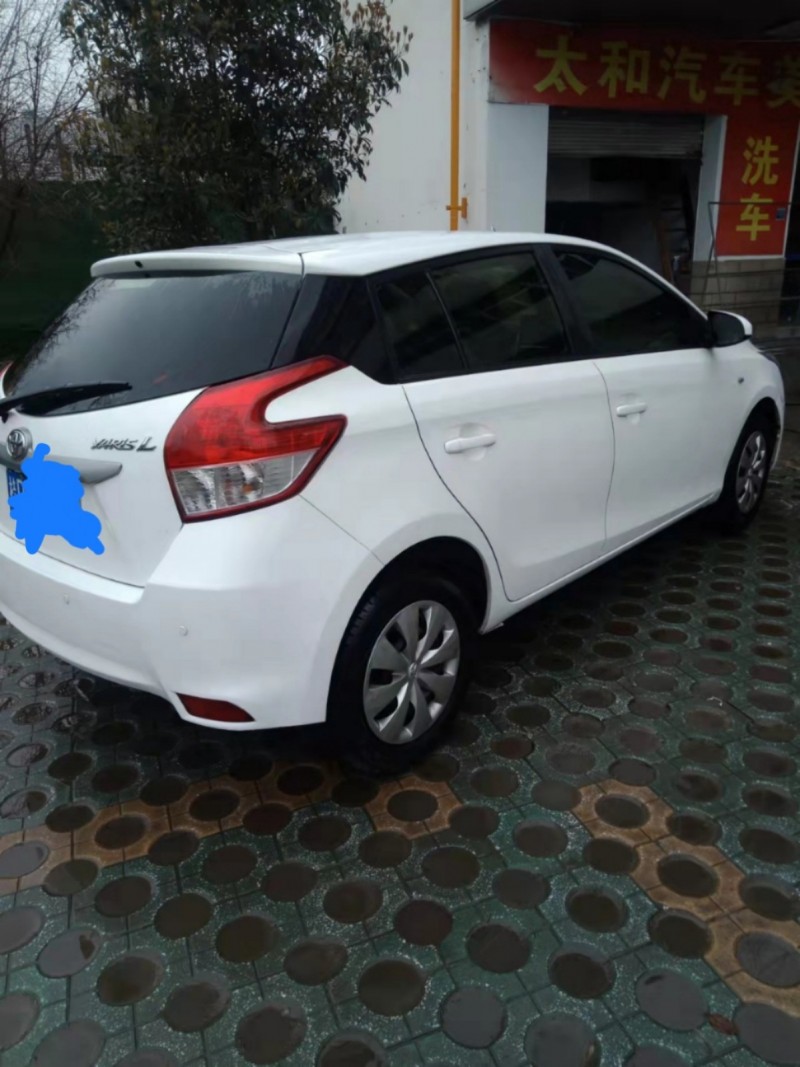 15年丰田YARiS L 致炫轿车抵押车出售