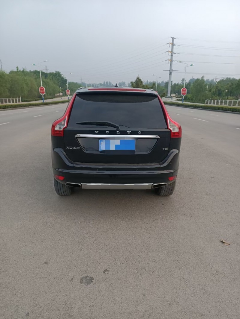 13年沃尔沃XC60SUV抵押车出售