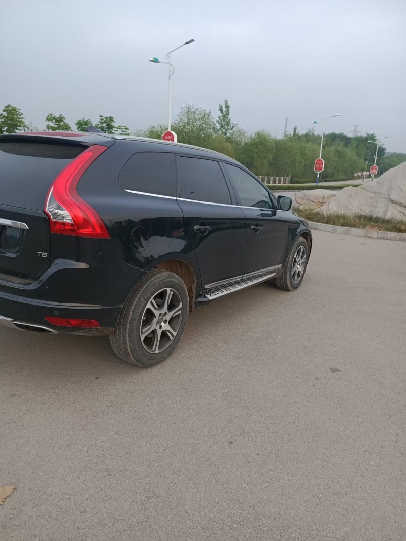 13年沃尔沃XC60SUV抵押车出售