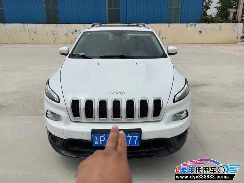 17年Jeep自由光SUV抵押车出售