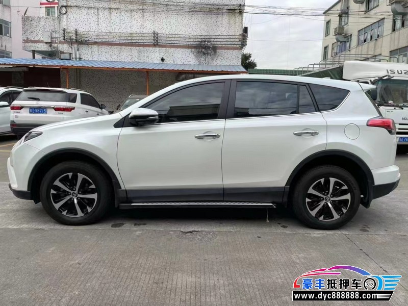 19年丰田RAV4轿车抵押车出售