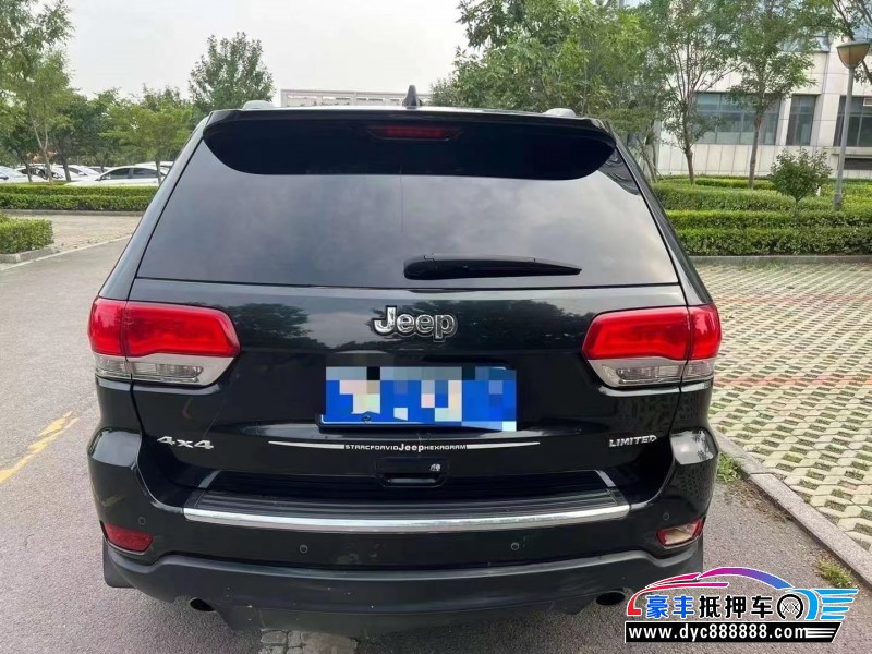 17年Jeep大切诺基轿车抵押车出售