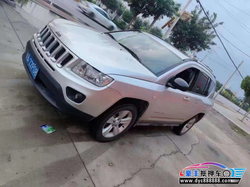 12年Jeep指南者轿车抵押车出售