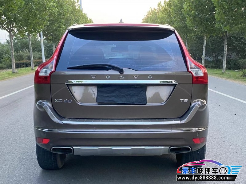 13年沃尔沃XC60轿车抵押车出售