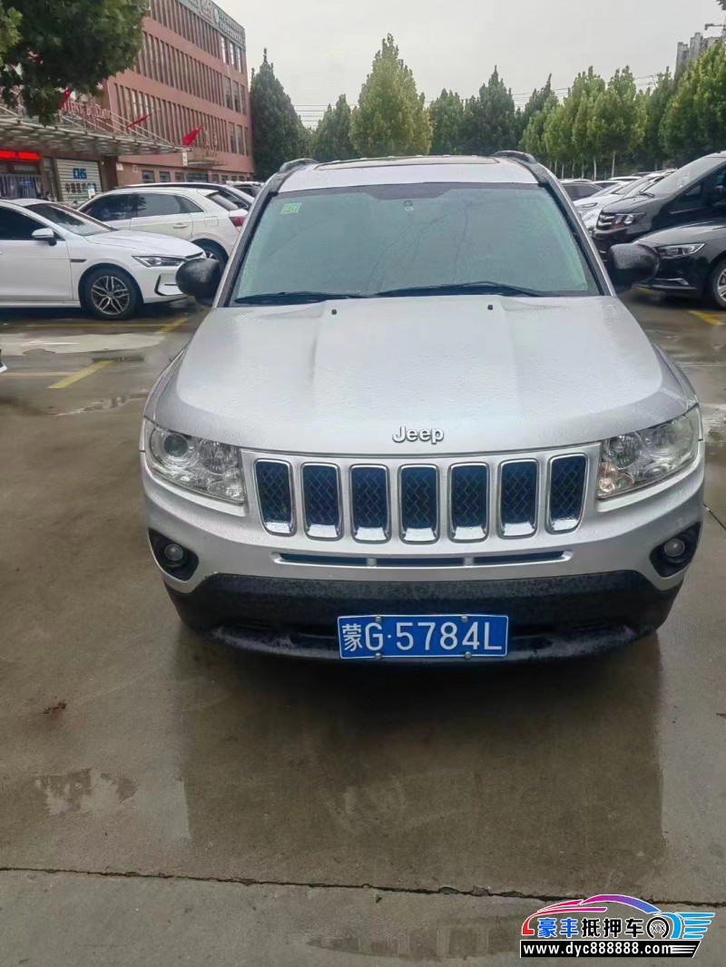 12年Jeep指南者轿车抵押车出售