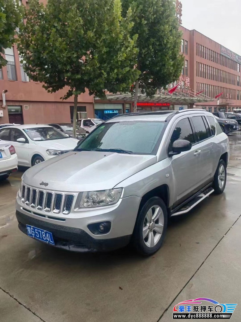 12年Jeep指南者轿车抵押车出售