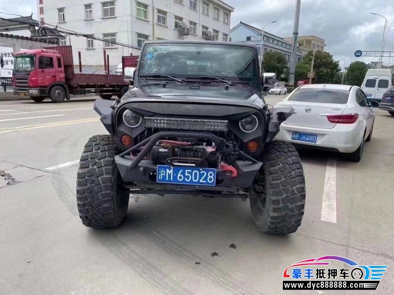 12年Jeep牧马人轿车抵押车出售