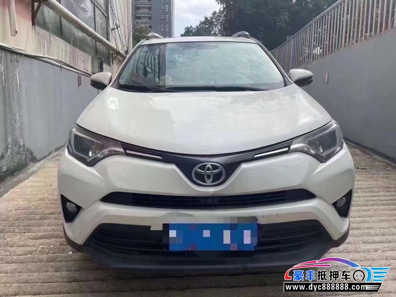 18年丰田RAV4轿车抵押车出售