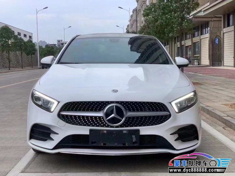 20年奔驰A轿车抵押车出售