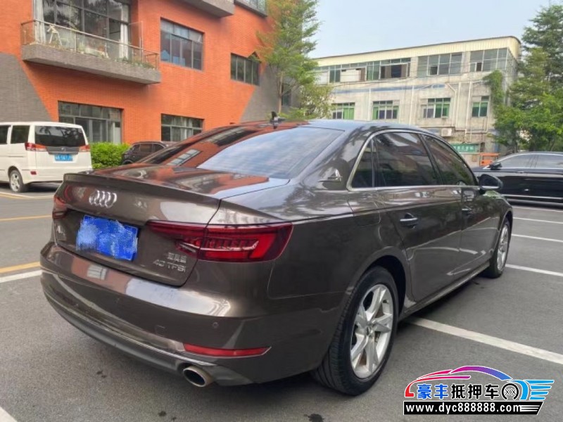 19年奥迪A4轿车抵押车出售