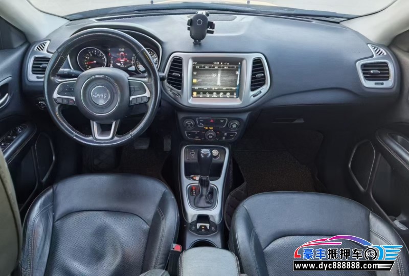 18年Jeep指南者轿车抵押车出售