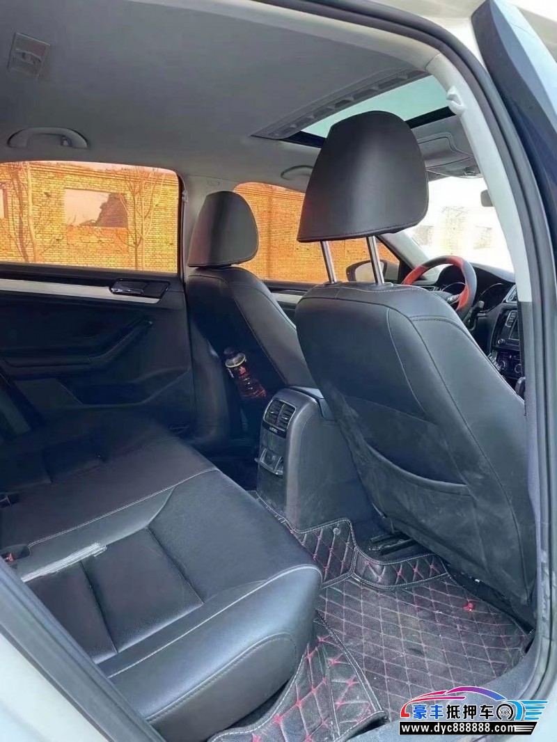 18年大众速腾轿车抵押车出售