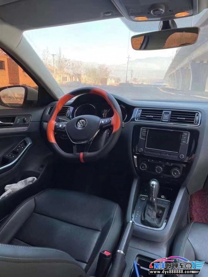 18年大众速腾轿车抵押车出售