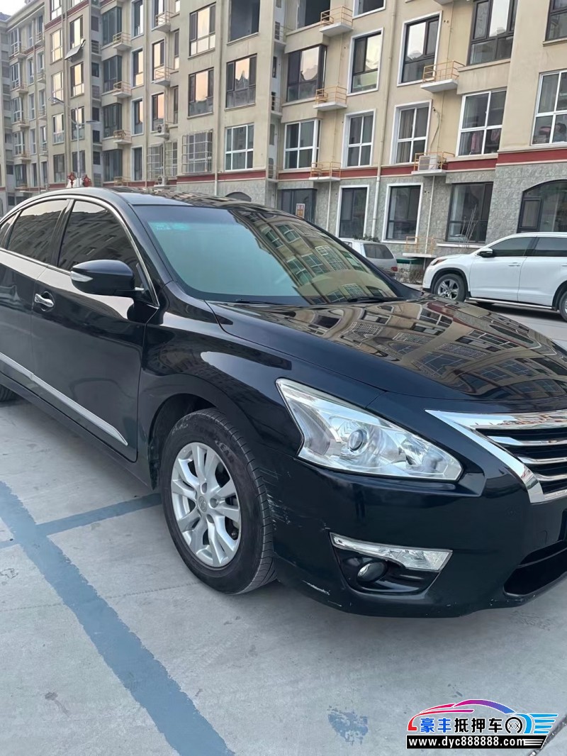 16年日产天籁轿车抵押车出售