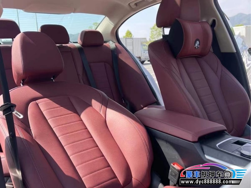 21年宝马3系轿车抵押车出售