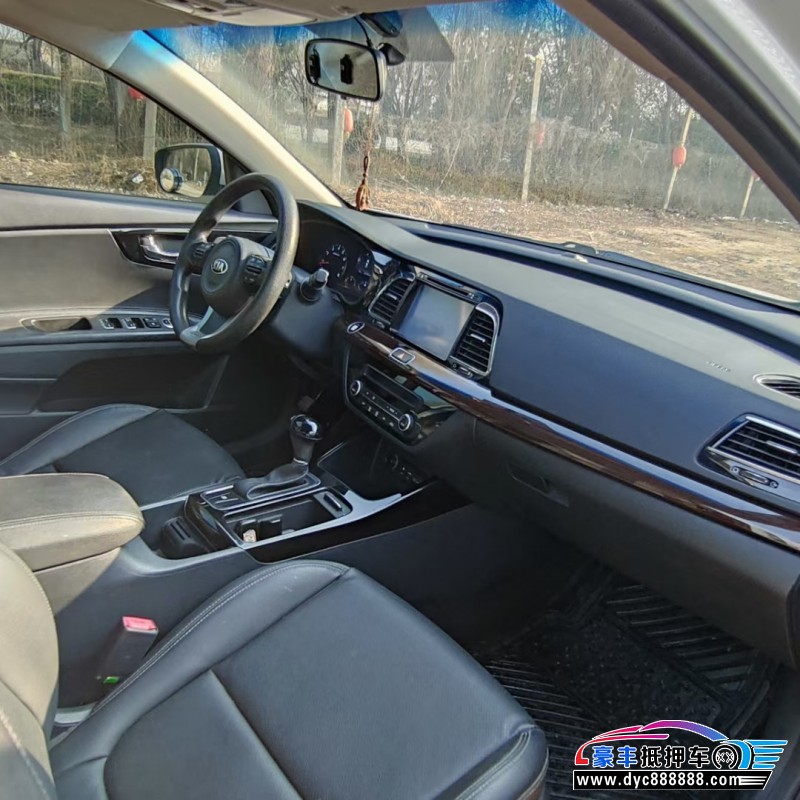 16年起亚K4轿车抵押车出售