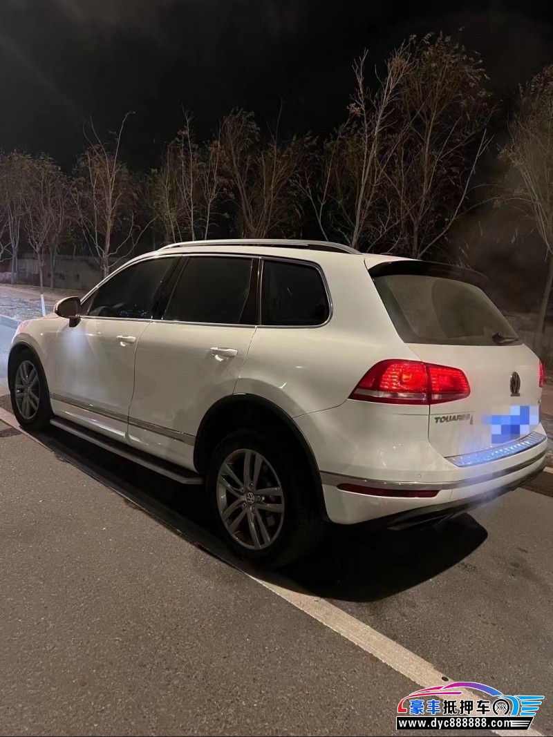 16年大众途锐轿车抵押车出售