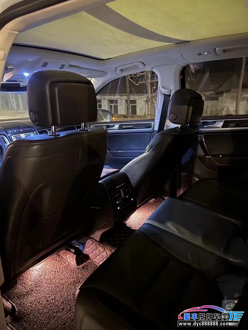 16年大众途锐轿车抵押车出售