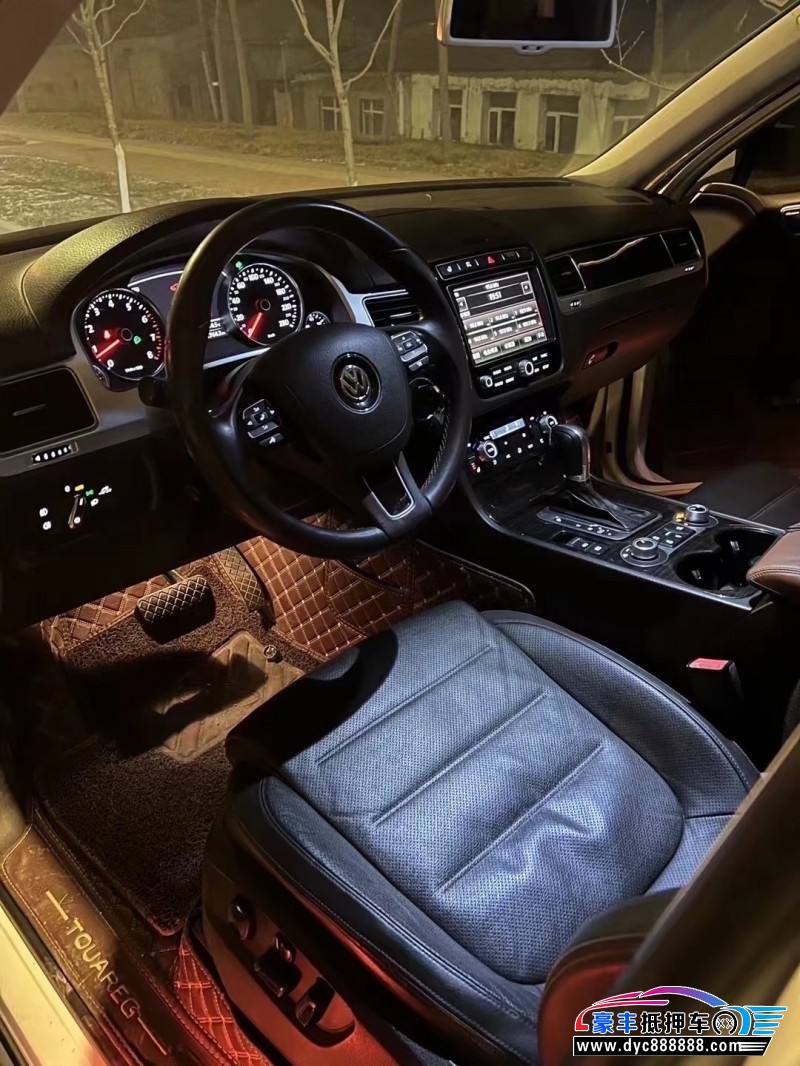 16年大众途锐轿车抵押车出售