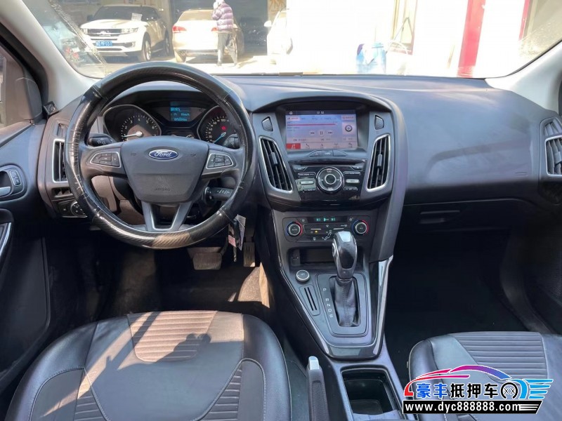 17年福特福克斯轿车抵押车出售