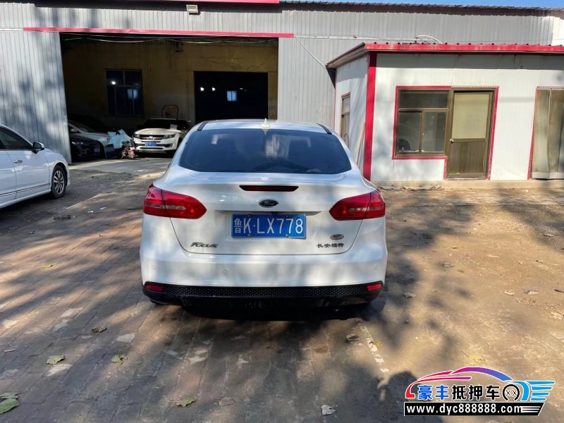 17年福特福克斯轿车抵押车出售