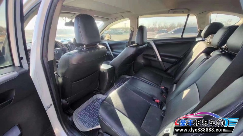 18年丰田RAV4轿车抵押车出售