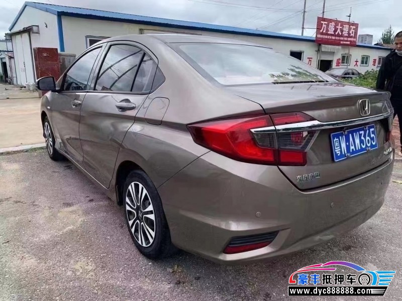 18年本田哥瑞轿车抵押车出售