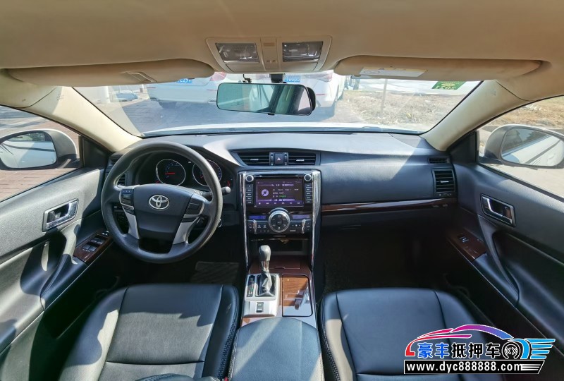 14年丰田锐志轿车抵押车出售