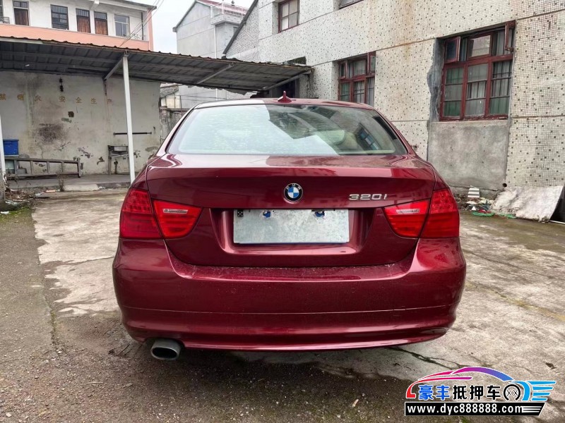 11年宝马3系轿车抵押车出售