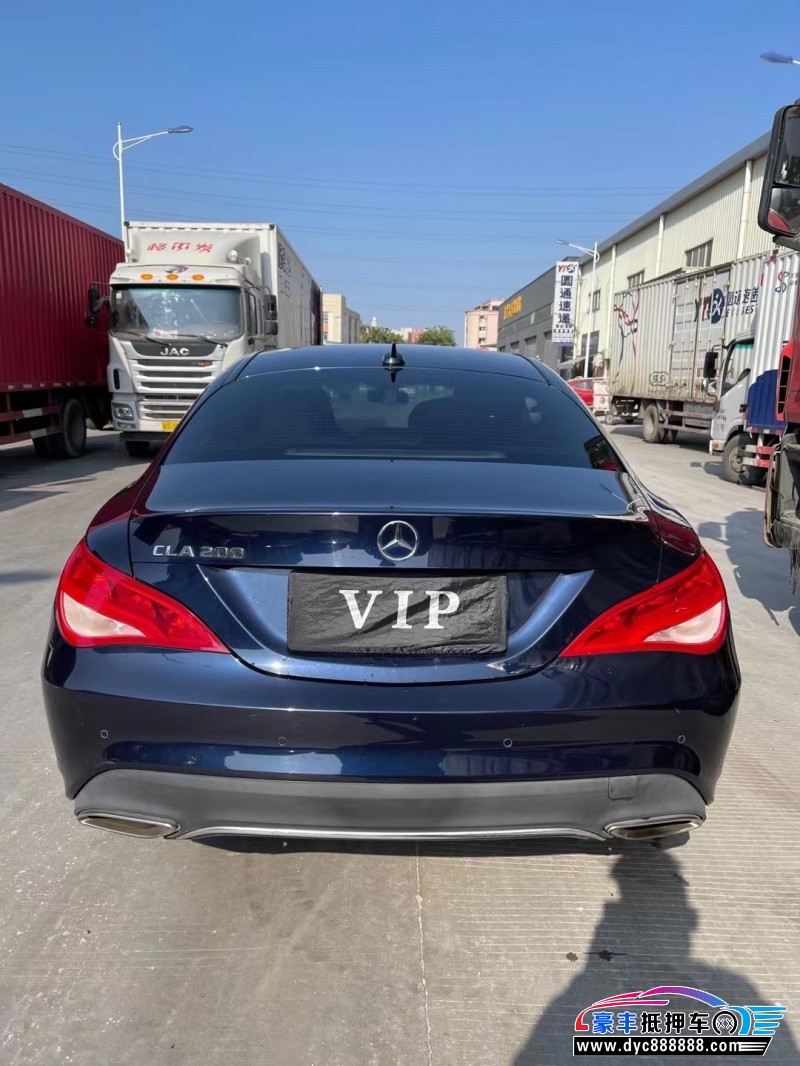 17年奔驰CLA轿车抵押车出售