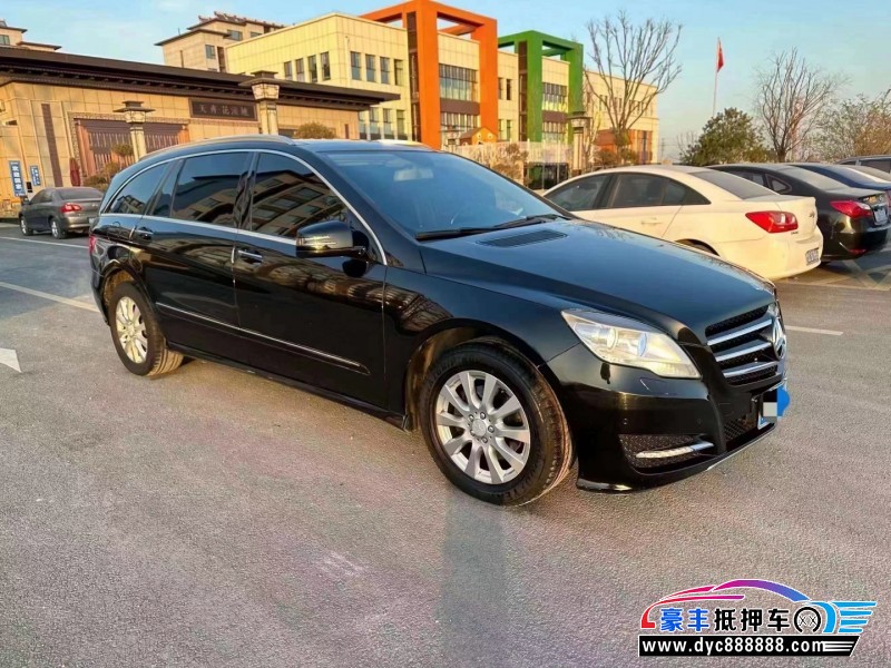 12年奔驰R级轿车抵押车出售