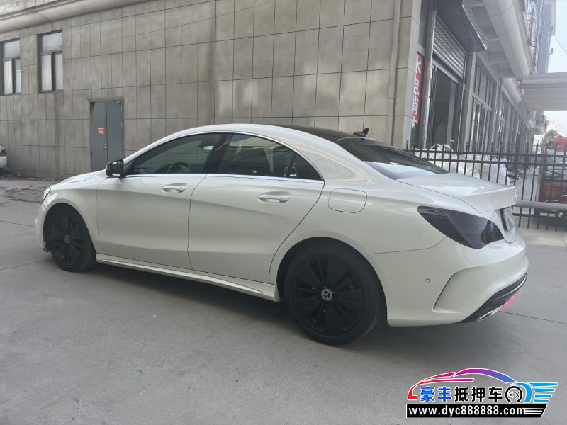 17年奔驰CLA轿车抵押车出售