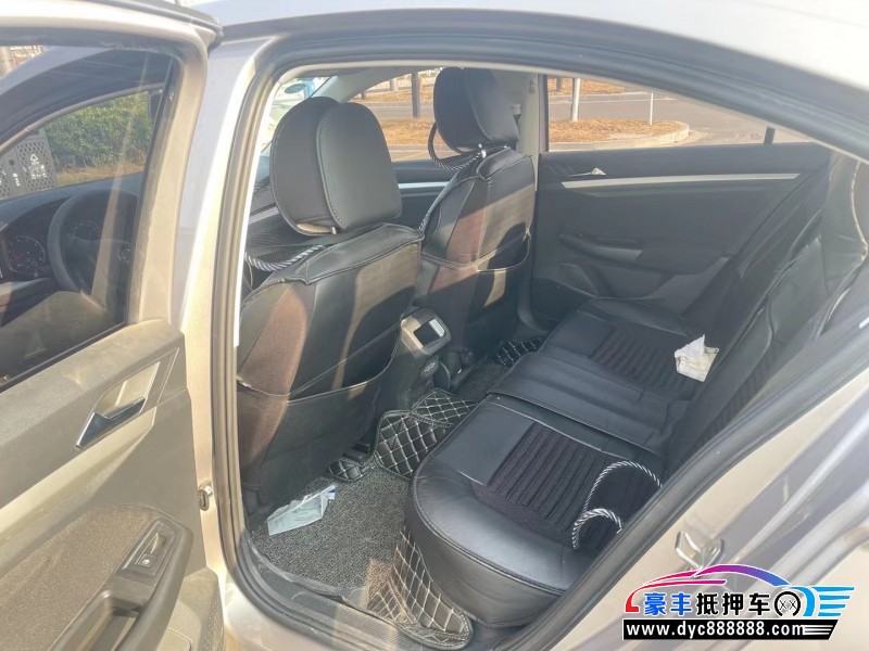 20年大众宝来轿车抵押车出售