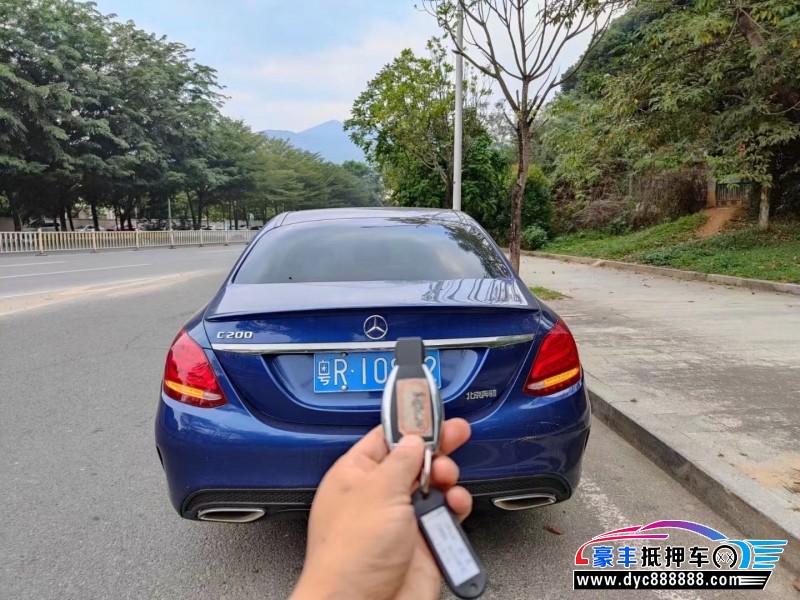 17年奔驰C轿车抵押车出售