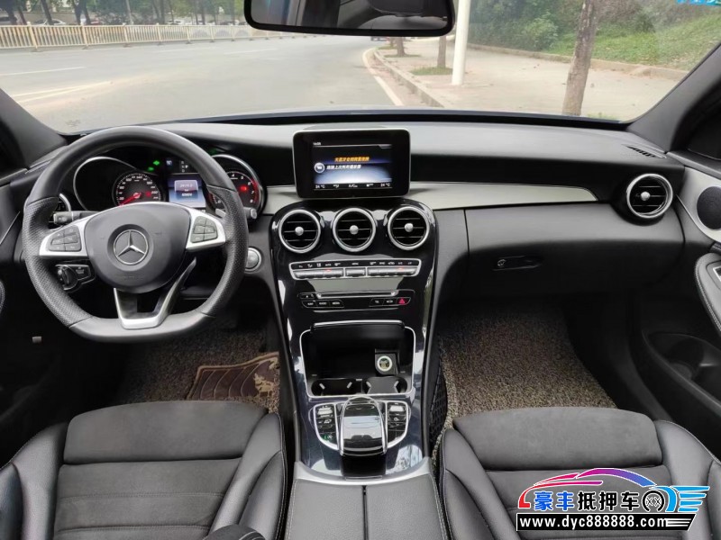 17年奔驰C轿车抵押车出售