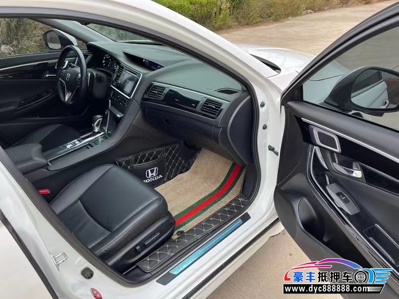 17年本田思铂睿轿车抵押车出售