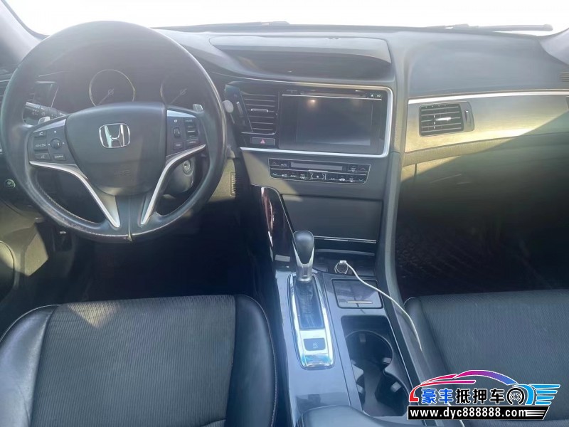 17年本田思铂睿轿车抵押车出售