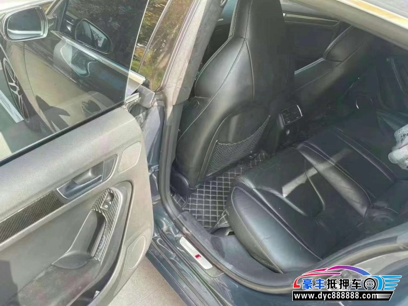 11年奥迪S5轿车抵押车出售