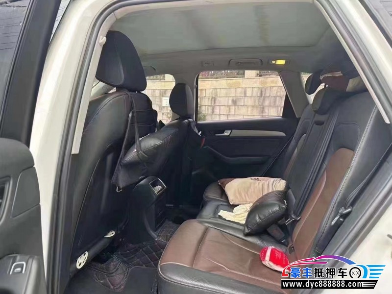 17年奥迪Q5轿车抵押车出售