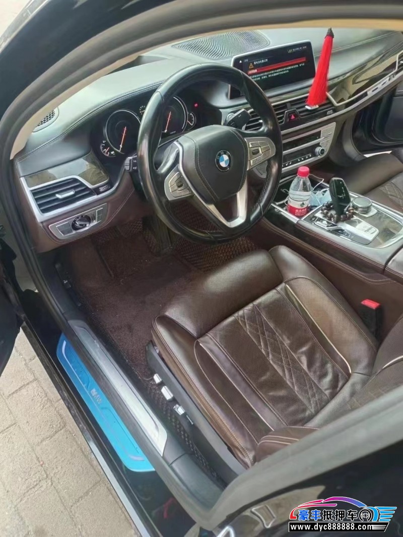 18年宝马7系轿车抵押车出售