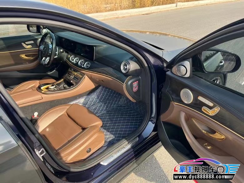 17年奔驰E轿车抵押车出售