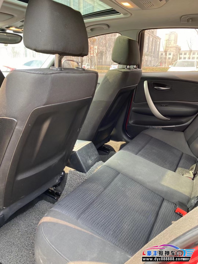 11年宝马1系轿车抵押车出售