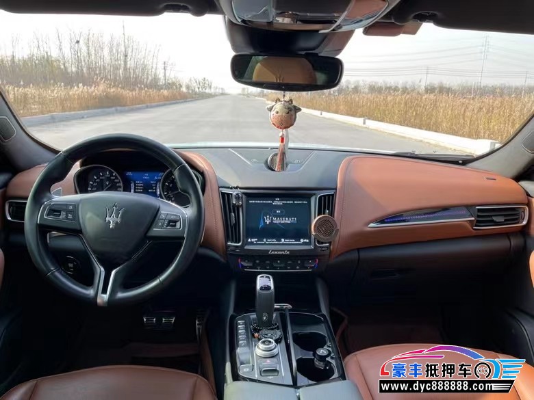 20年玛莎拉蒂莱万特轿车抵押车出售